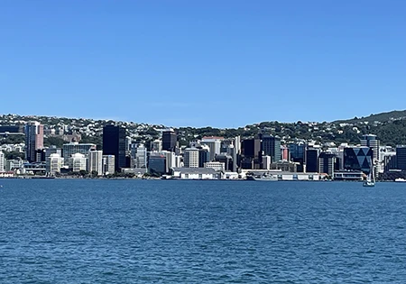 固定資産税の増税幅を7.4%に抑制、水道料金は別徴収へ