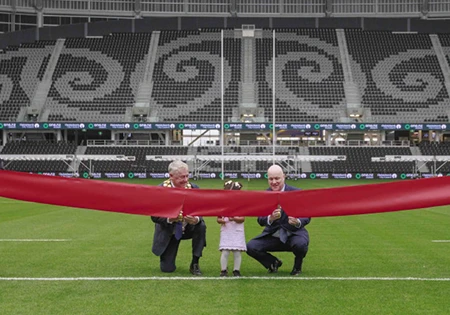 新スタジアム「One New Zealand Stadium at Te Kaha」でテープカット
