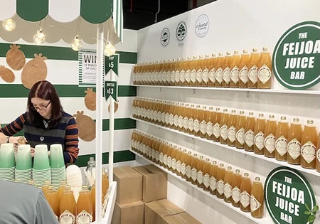 ジュース
Feijoa Juice Bar