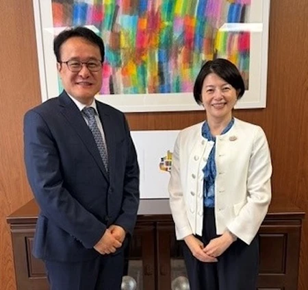 品川区長との記念撮影